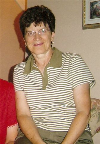 Roberta Mary (Reil) Hitchins.jpg